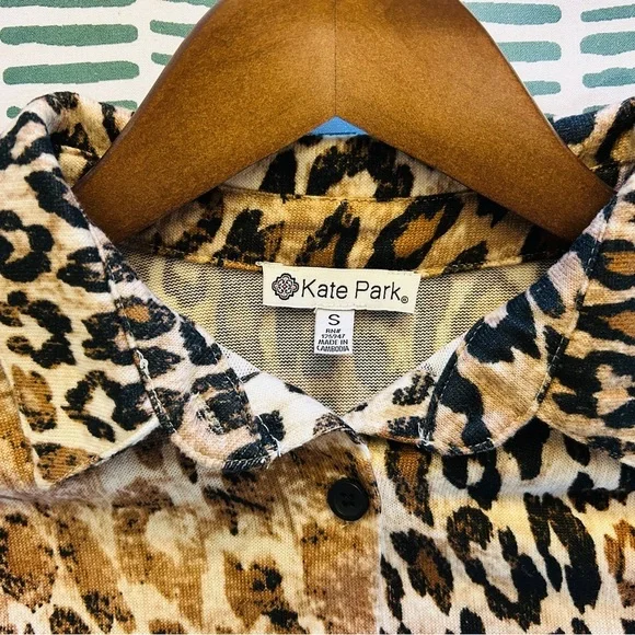🧡 Kate Park Leopard Button-Up Top – Size Small - Picture 6 of 11